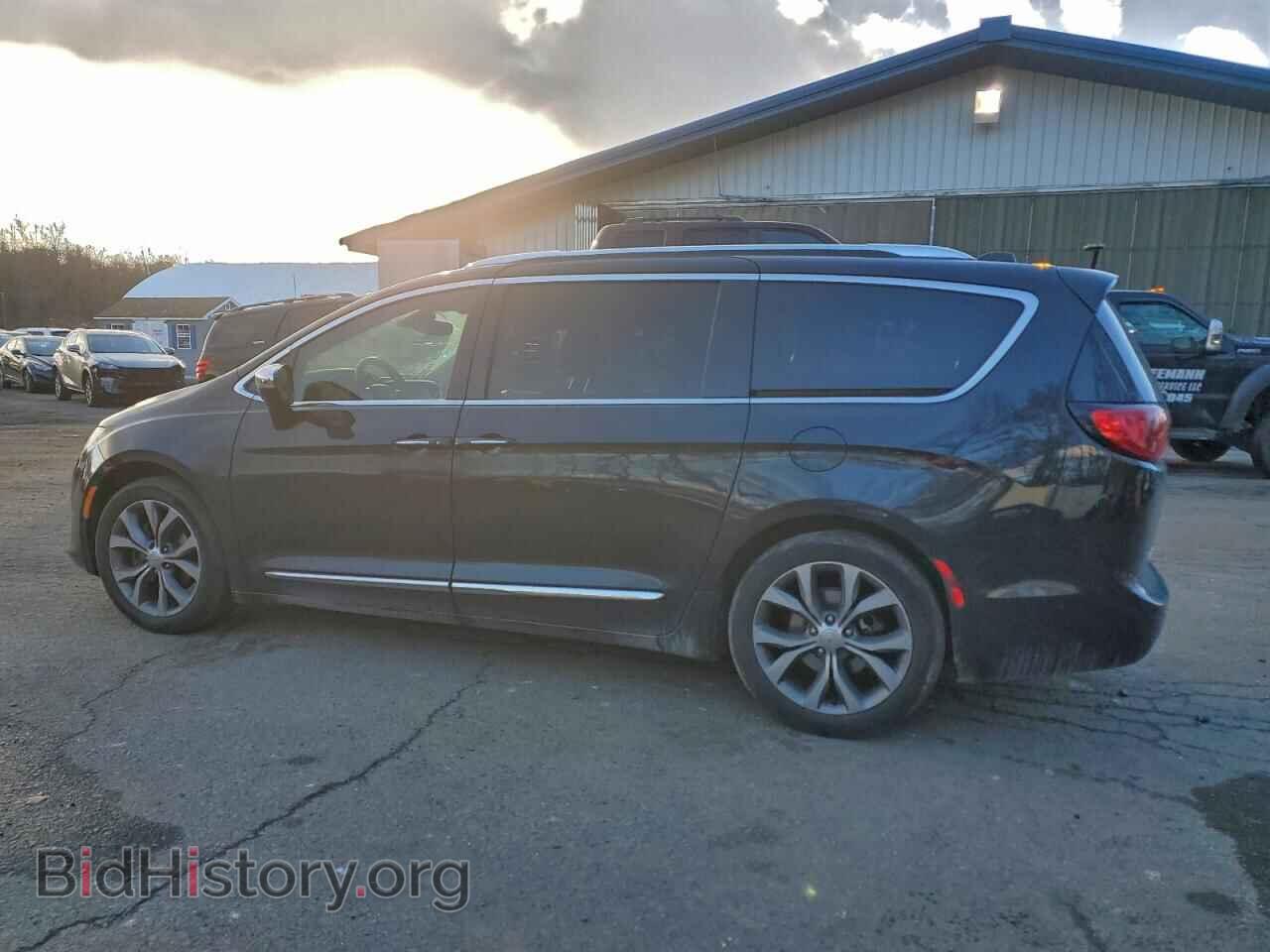 2019 CHRYSLER PACIFICA - VIN: 2C4RC1GG2KR526324 - Photo 2