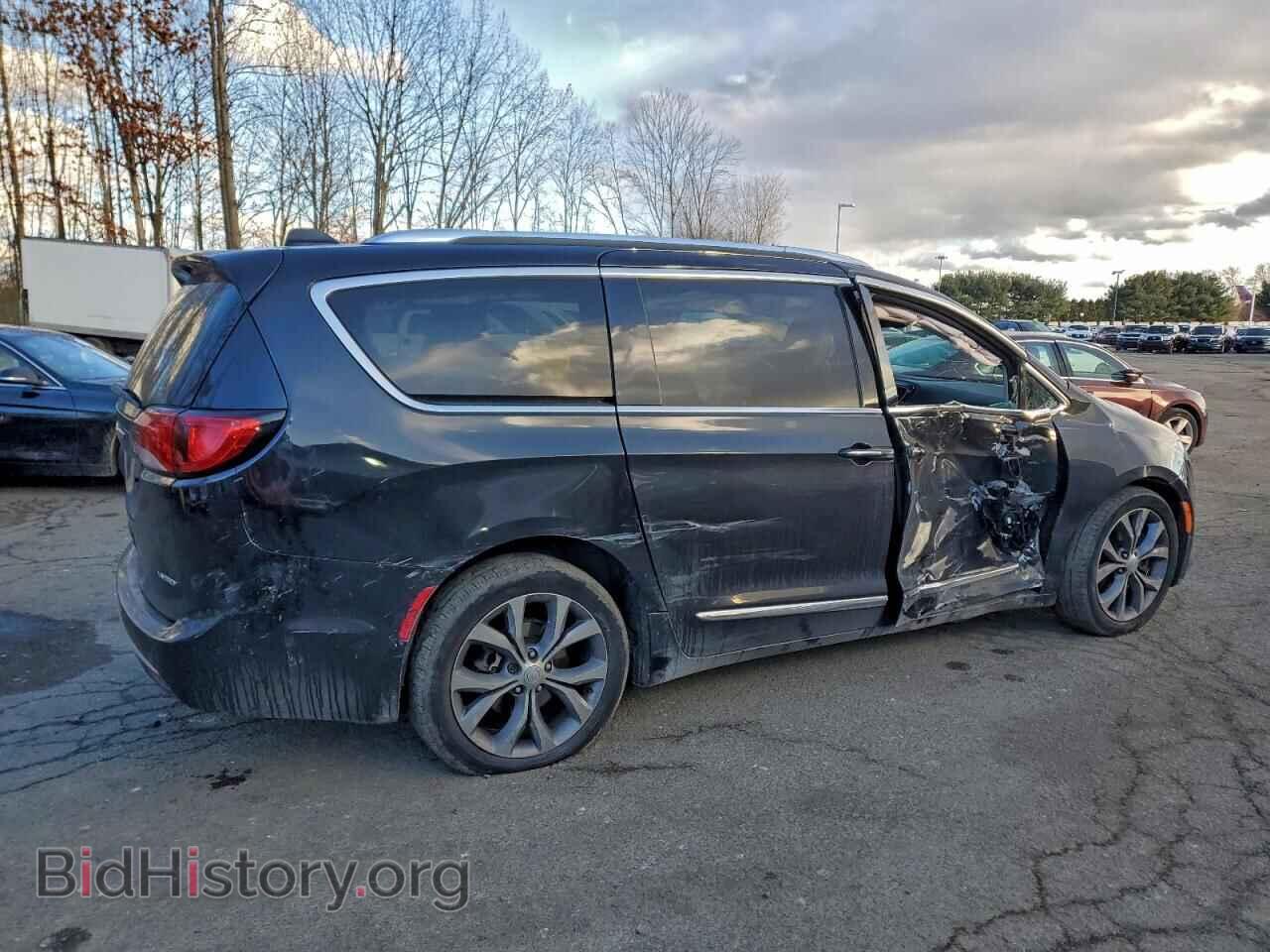 2019 CHRYSLER PACIFICA - VIN: 2C4RC1GG2KR526324 - Photo 3