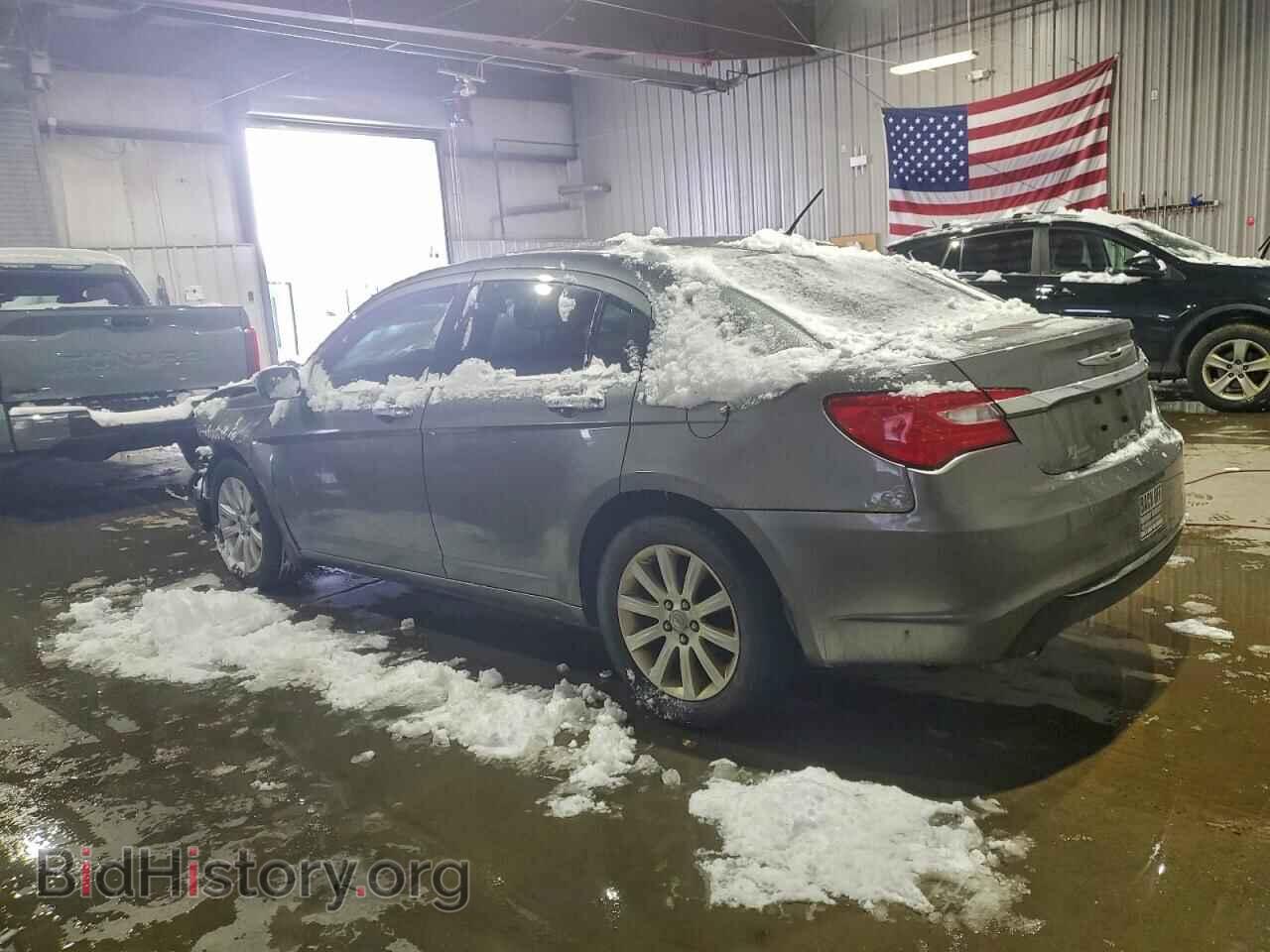 2013 CHRYSLER 200 - VIN: 1C3CCBCG1DN699113 - Фото 2