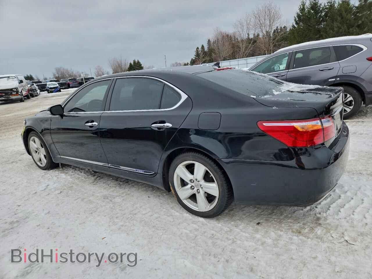 2011 LEXUS LS600 - VIN: JTHDU5EFXB5013553 - Photo 2