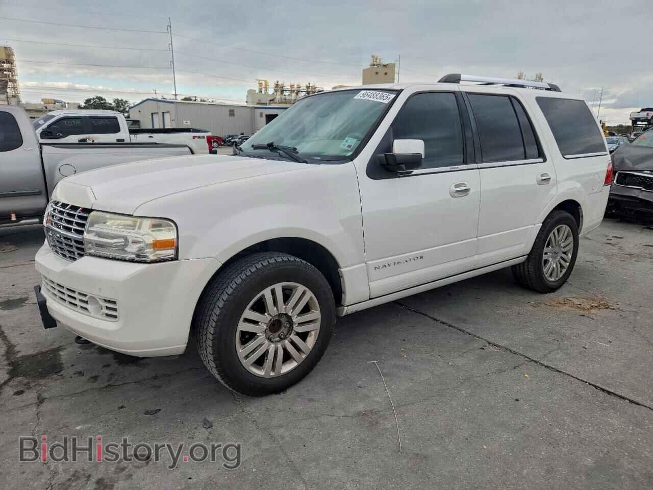 Photo 5LMJJ2H51BEJ02242 - LINCOLN NAVIGATOR 2011