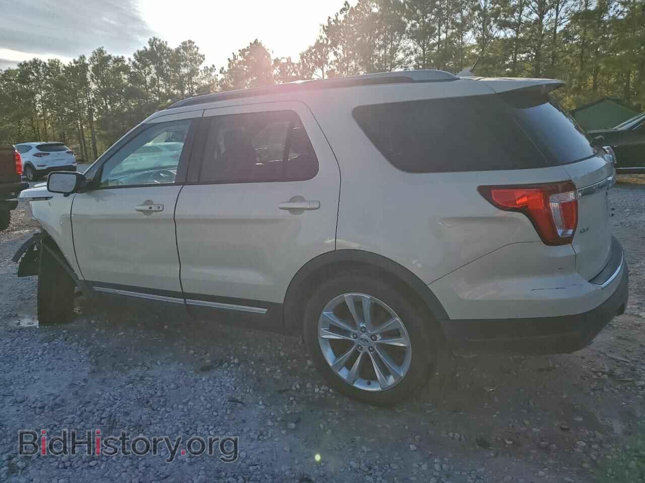 2018 FORD EXPLORER - VIN: 1FM5K7D87JGB42388 - Photo 2