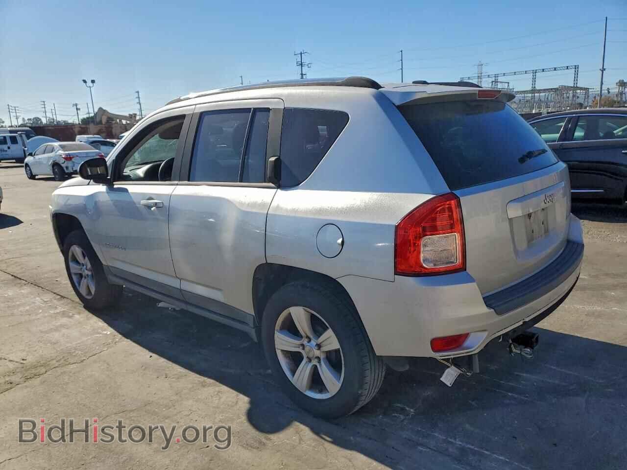 2011 JEEP COMPASS - VIN: 1J4NT1FB9BD195078 - Фото 2
