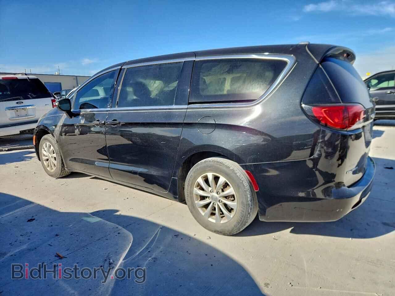 2017 CHRYSLER PACIFICA - VIN: 2C4RC1DG4HR519999 - Фото 2