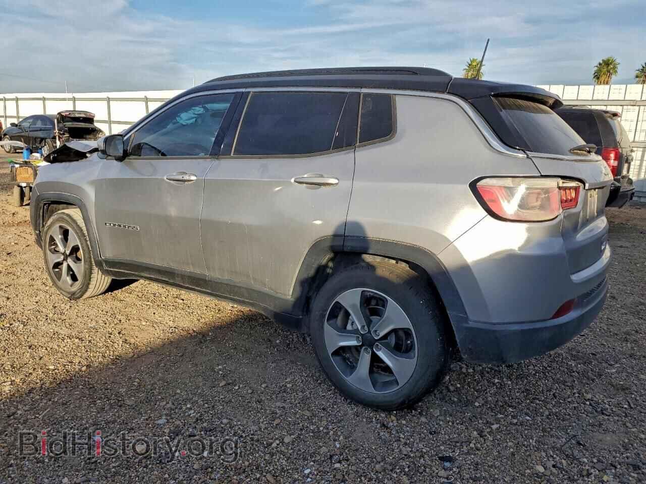 2018 JEEP COMPASS - VIN: 3C4NJCBB9JT137395 - Фото 2