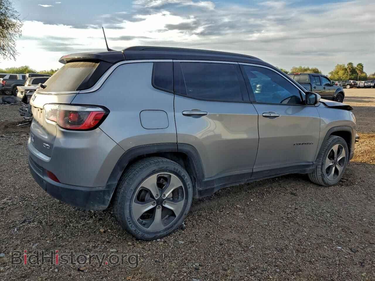 2018 JEEP COMPASS - VIN: 3C4NJCBB9JT137395 - Фото 3