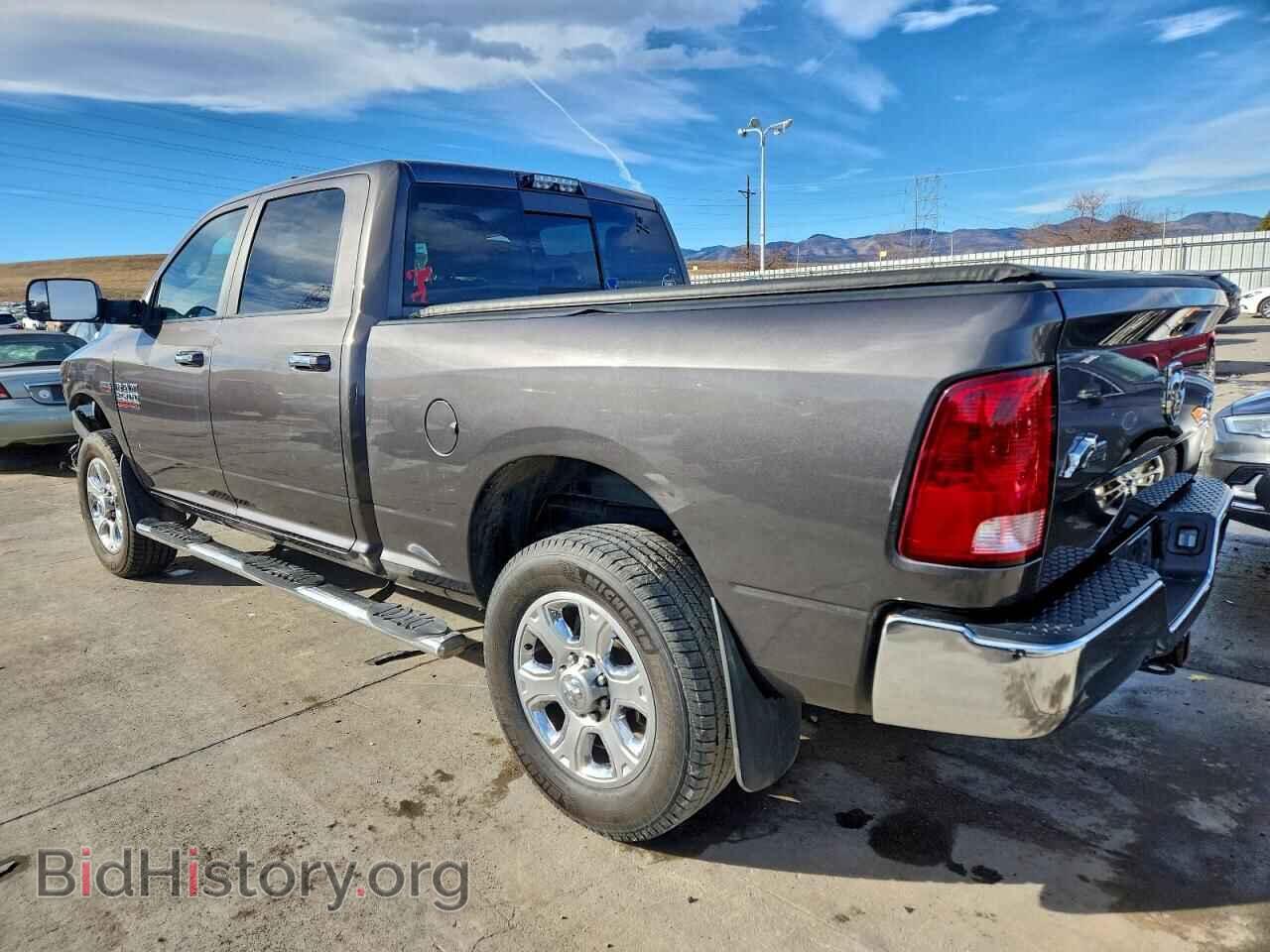 2015 RAM All Models - VIN: 3C6UR5DJ6FG603411 - Фото 2