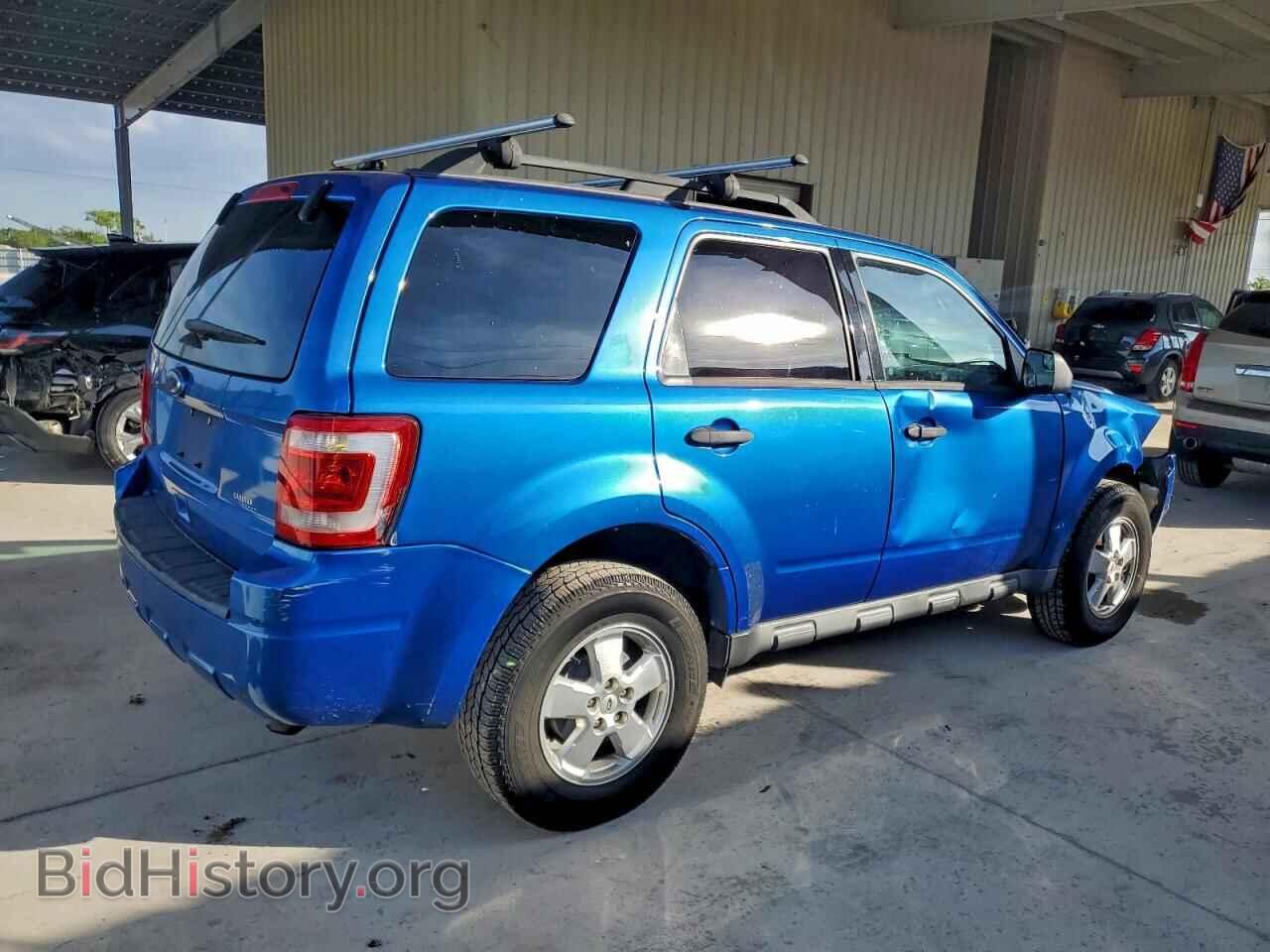2011 FORD ESCAPE - VIN: 1FMCU0D73BKC16324 - Фото 3