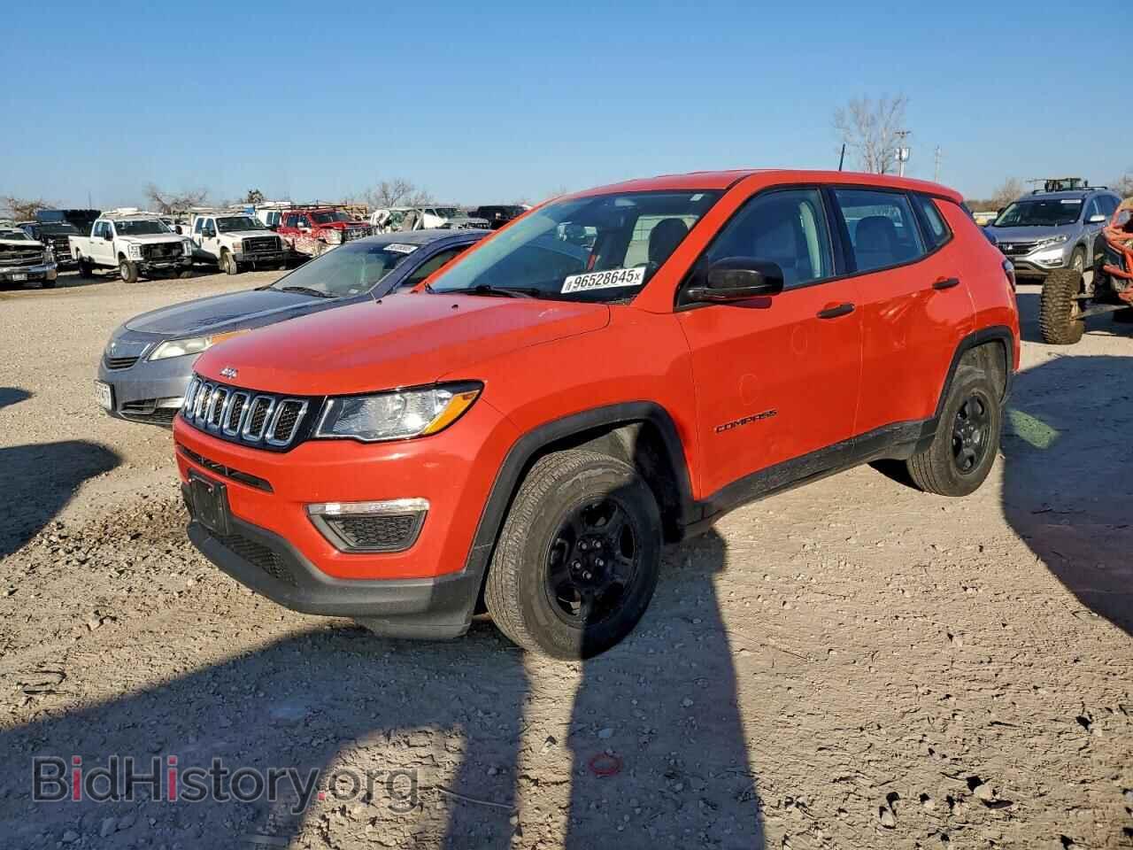 Фотография 3C4NJDAB1JT464932 - JEEP COMPASS 2018