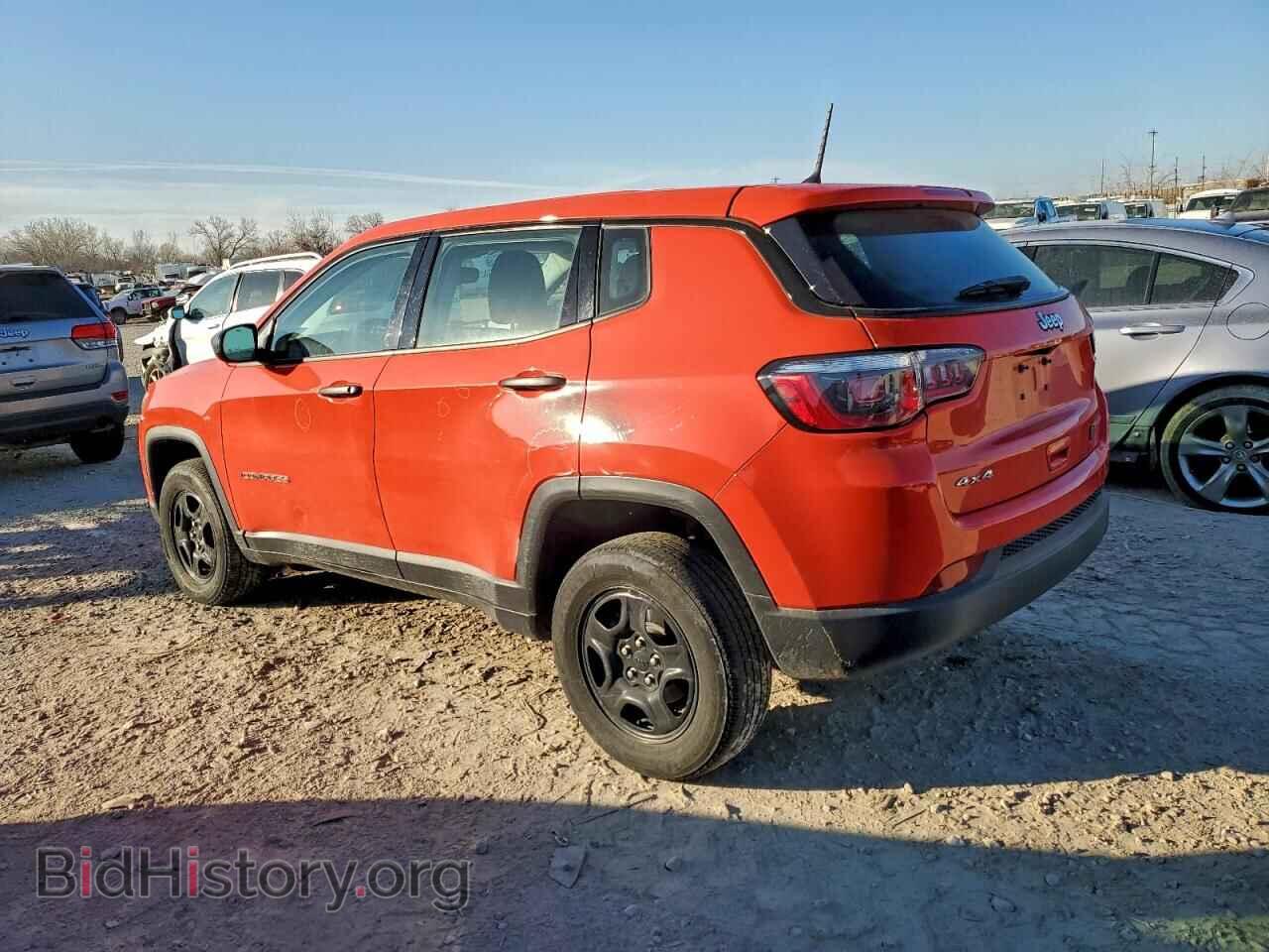 2018 JEEP COMPASS - VIN: 3C4NJDAB1JT464932 - Фото 2