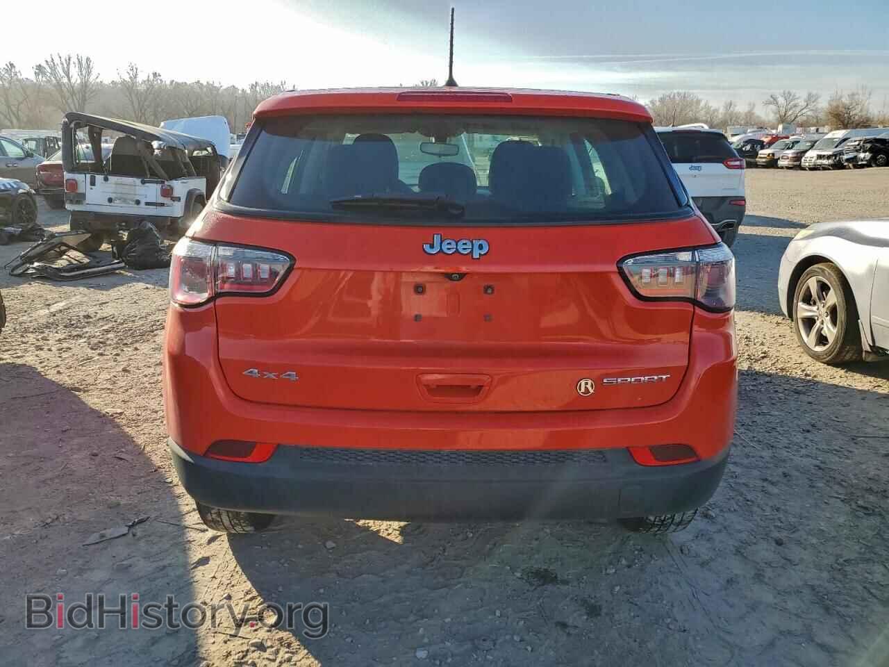 2018 JEEP COMPASS - VIN: 3C4NJDAB1JT464932 - Фото 6