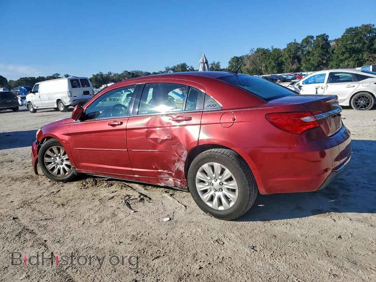 2011 CHRYSLER 200 - VIN: 1C3BC4FB3BN545555 - Фото 2