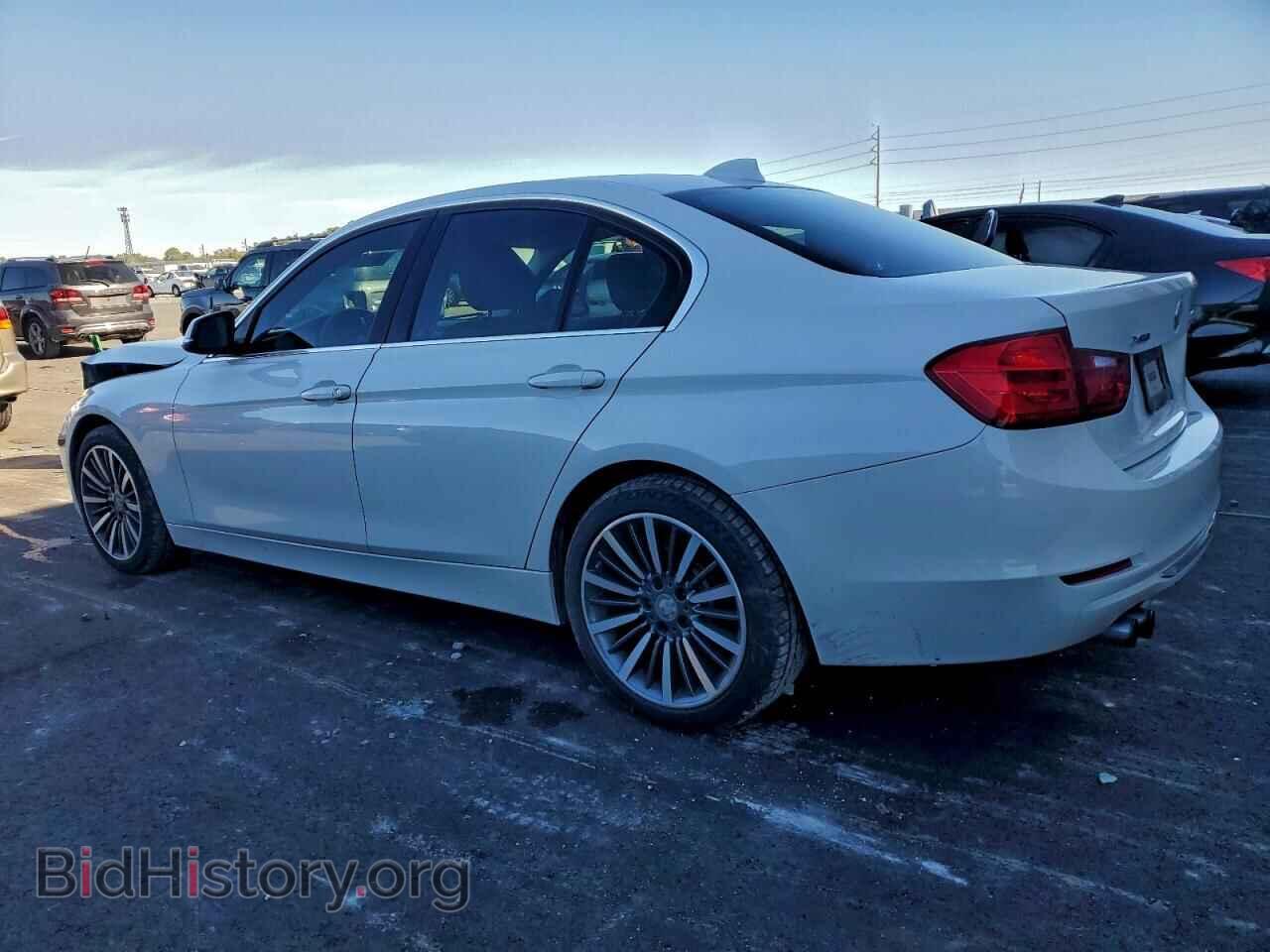 2013 BMW 3 SERIES - VIN: WBA3B3C52DF535038 - Фото 2