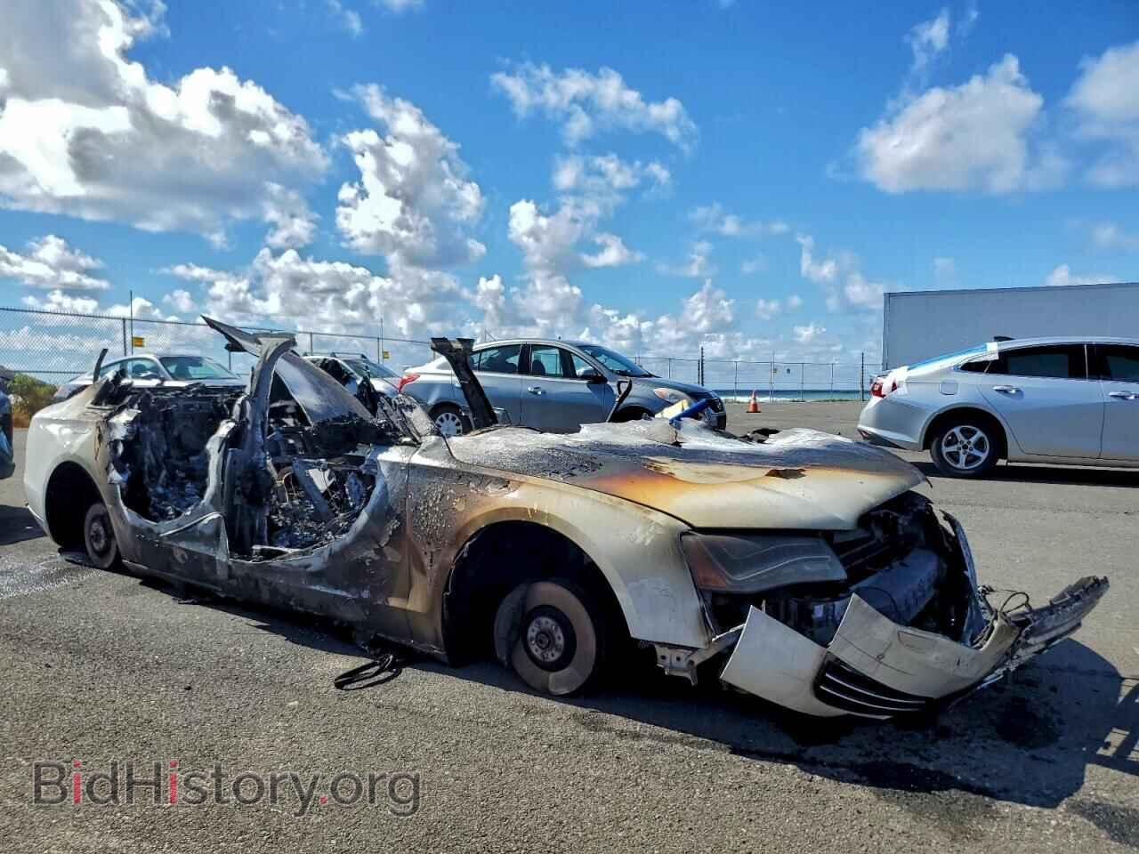2011 AUDI A8 - VIN: WAURVAFD8BN012747 - Фото 4