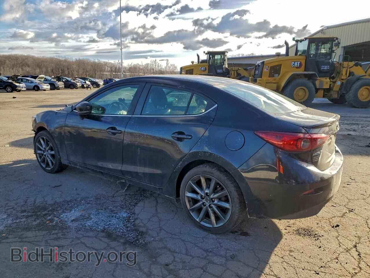 2018 MAZDA 3 - VIN: 3MZBN1V39JM199693 - Фото 2