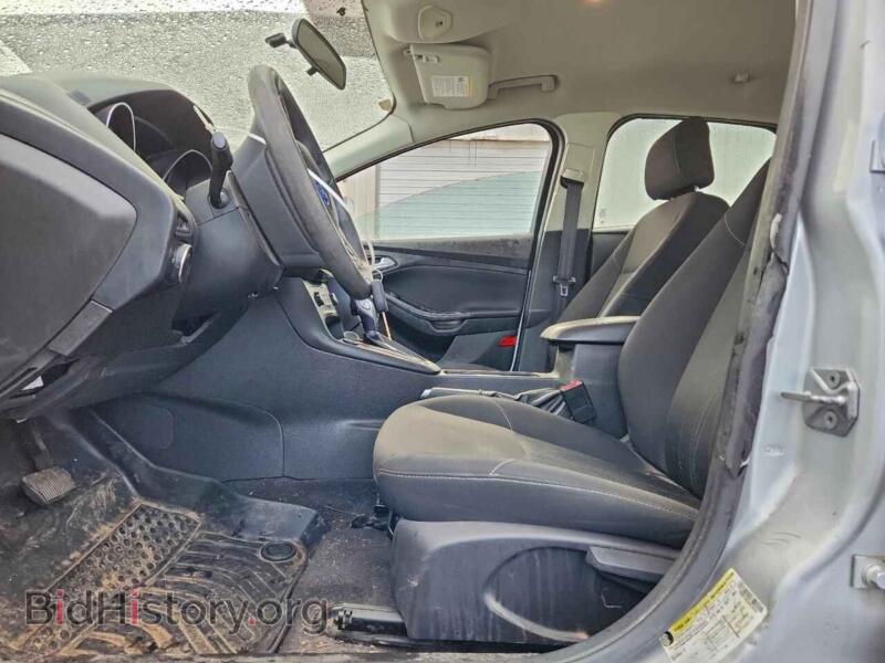2016 Ford FOCUS (VIN 1FADP3K29GL283204) — фото 7 из 12