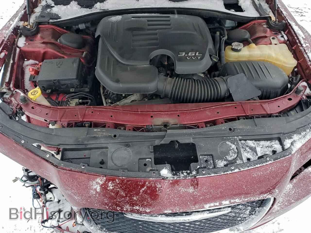 2016 CHRYSLER 300 - VIN: 2C3CCAAG0GH253660 - Фото 11
