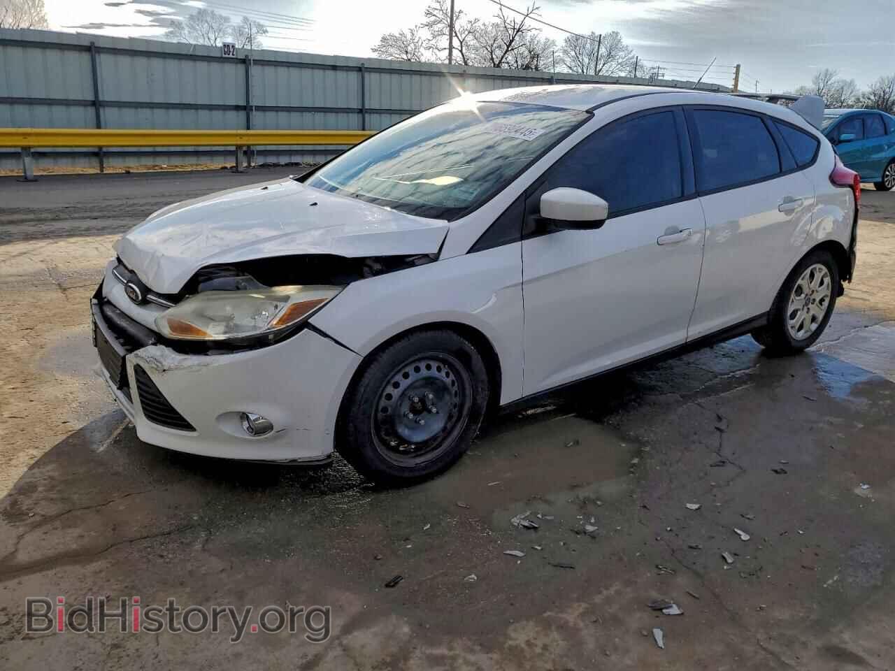 Photo 1FAHP3K21CL213840 - FORD FOCUS 2012