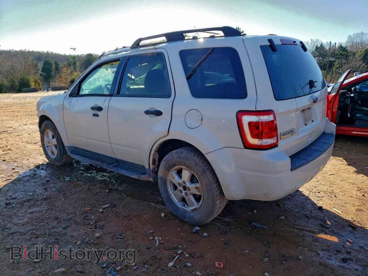 2010 FORD ESCAPE - VIN: 1FMCU0D79AKA62121 - Фото 2