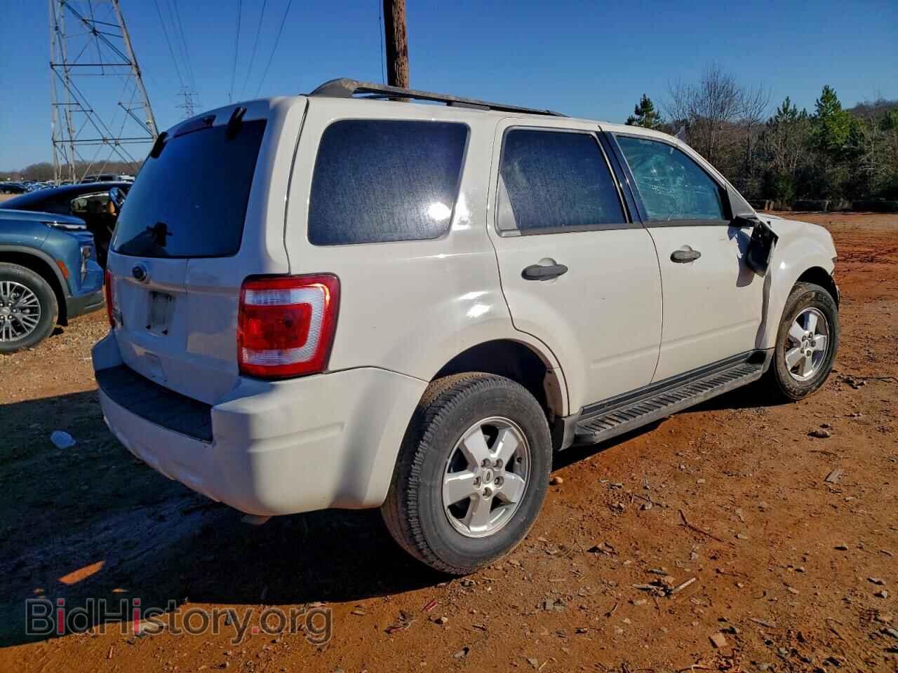 2010 FORD ESCAPE - VIN: 1FMCU0D79AKA62121 - Фото 3