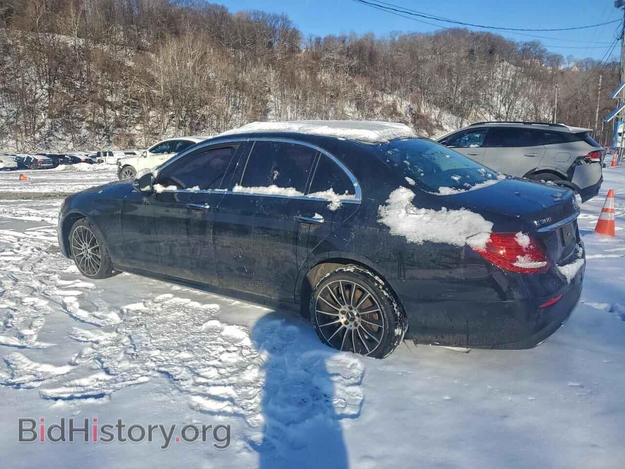 2018 MERCEDES-BENZ E-CLASS - VIN: WDDZF4KB0JA338043 - Фото 2