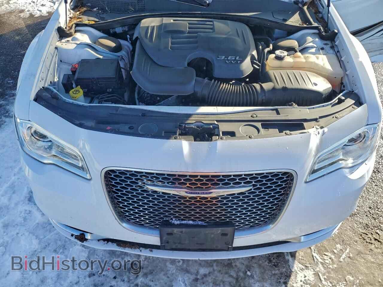 2017 CHRYSLER 300 - VIN: 2C3CCASG8HH616433 - Фото 11