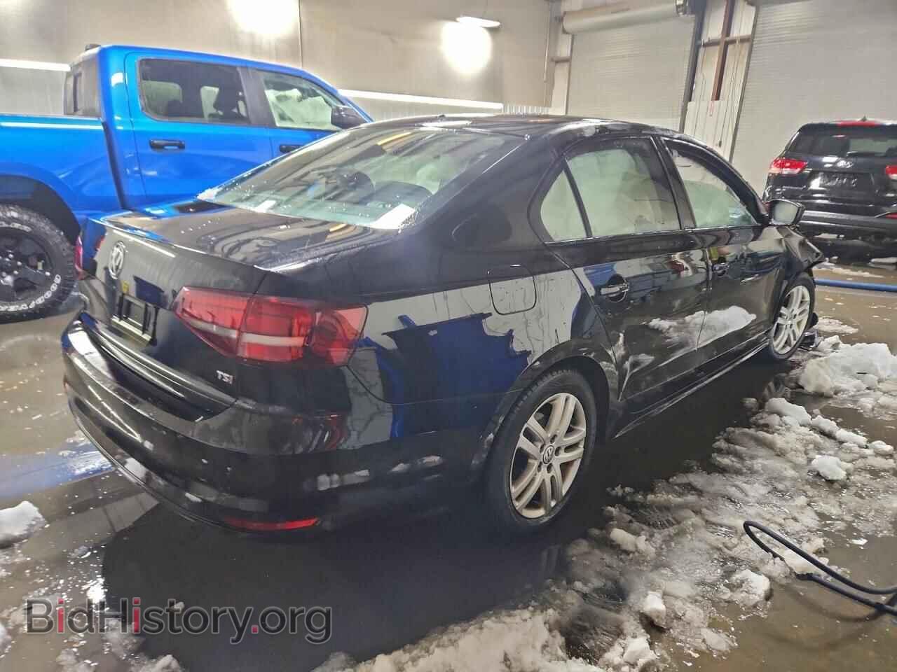 2018 VOLKSWAGEN JETTA - VIN: 3VW2B7AJ4JM229585 - Фото 3
