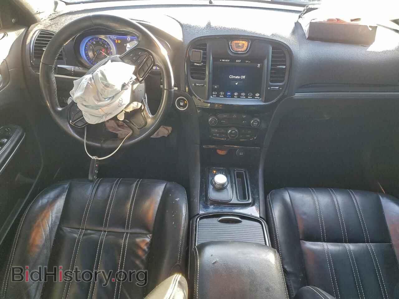 2019 CHRYSLER 300 - VIN: 2C3CCABG8KH559710 - Photo 8