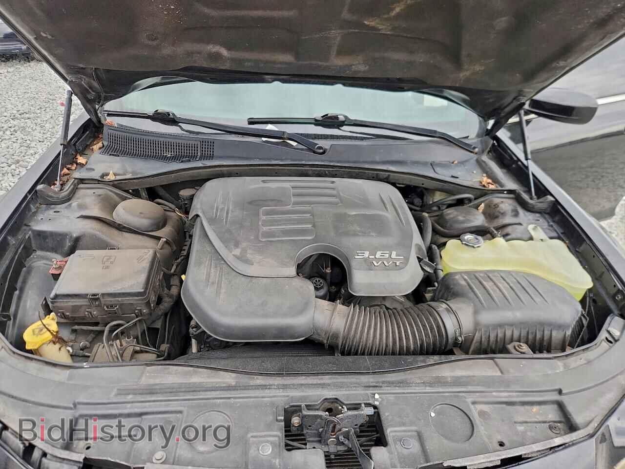 2014 CHRYSLER 300 - VIN: 2C3CCAAG2EH373375 - Фото 11