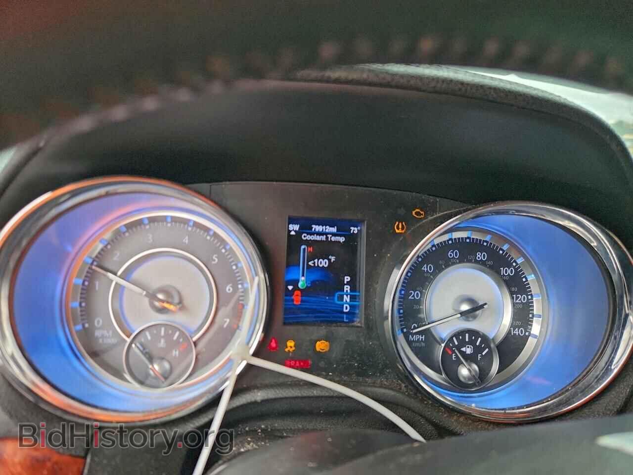 2014 CHRYSLER 300 - VIN: 2C3CCAAG2EH373375 - Фото 9