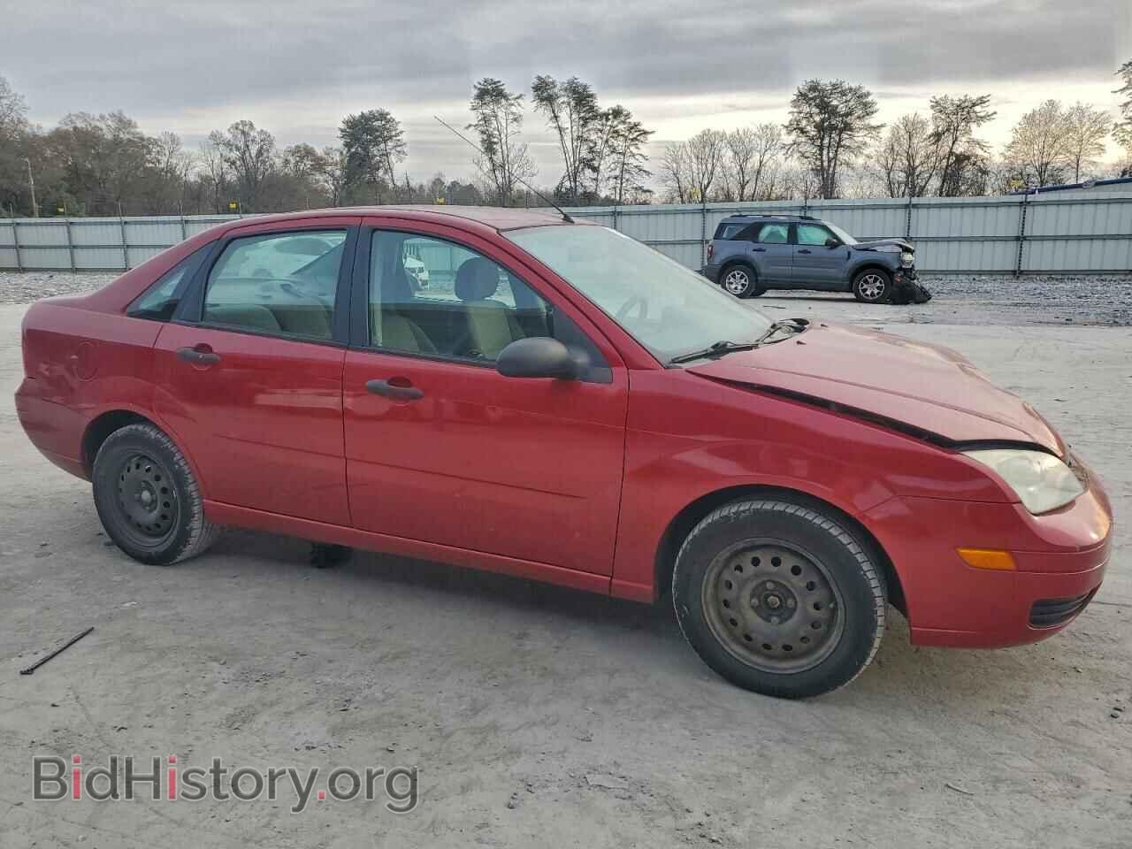 2005 FORD FOCUS - VIN: 1FAFP34N95W166802 - Фото 4