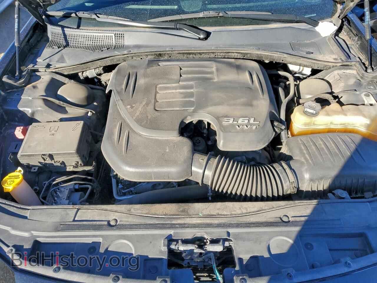 2019 CHRYSLER 300 - VIN: 2C3CCABG1KH635042 - Фото 11