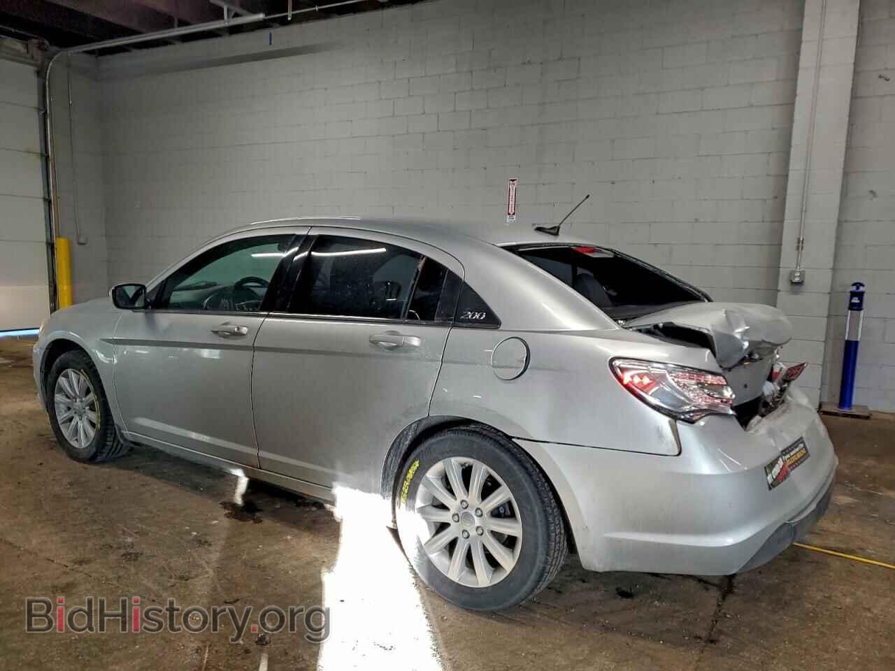 2011 CHRYSLER 200 - VIN: 1C3BC1FB6BN579634 - Фото 2
