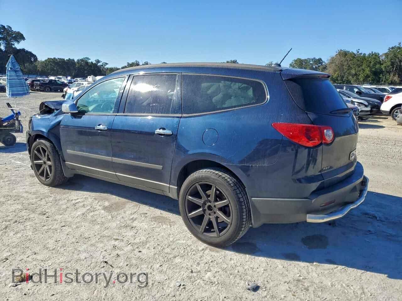 2012 CHEVROLET TRAVERSE - VIN: 1GNKVFED2CJ204099 - Photo 2