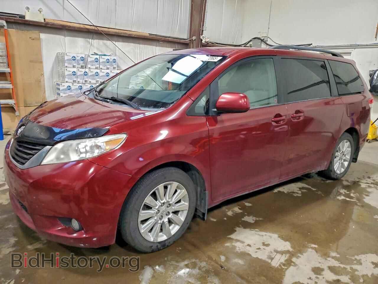 Photo 5TDJK3DC2BS008024 - TOYOTA All Models 2011