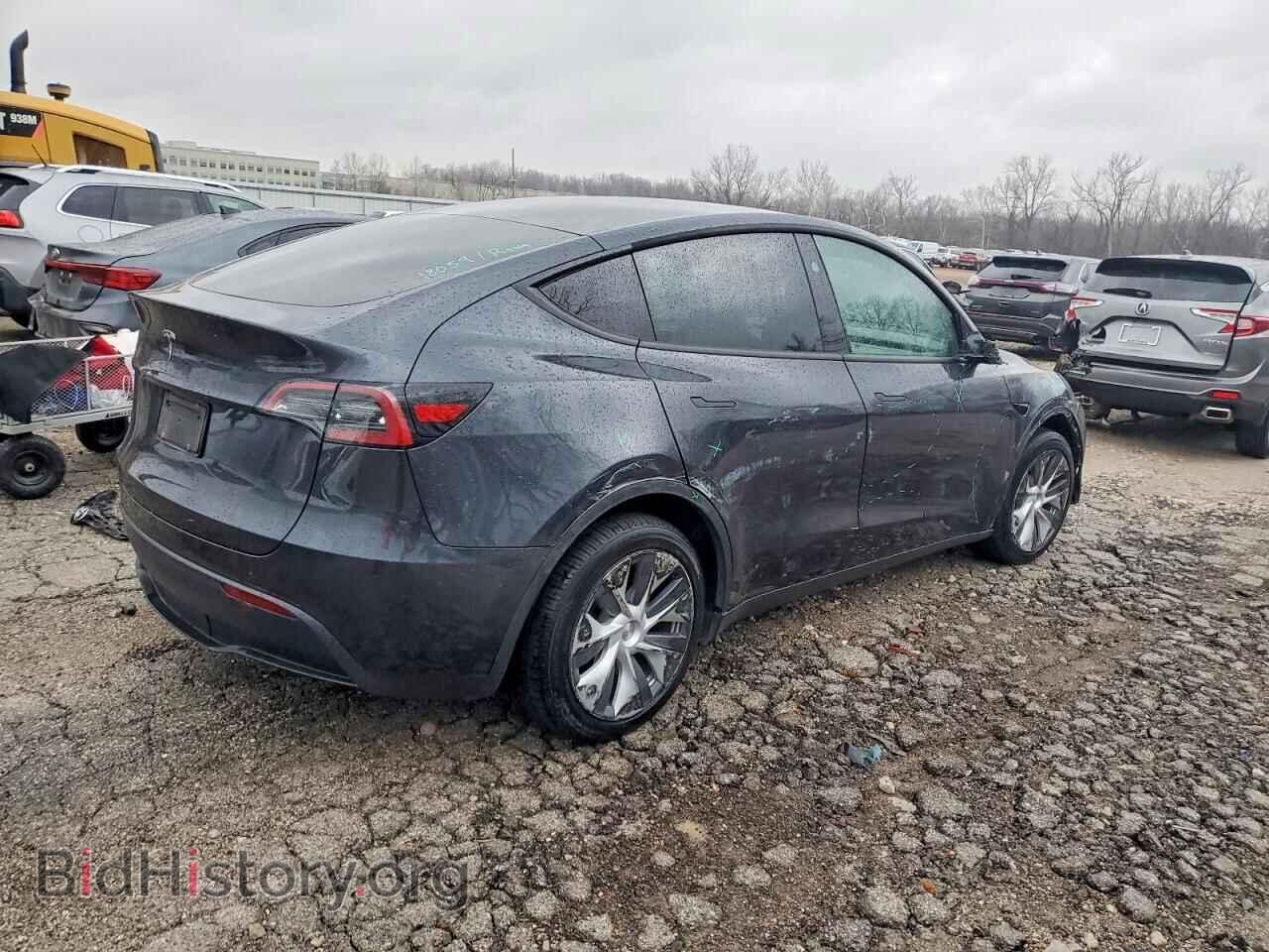 2024 TESLA MODEL Y - VIN: 7SAYGDED4RF085606 - Photo 3