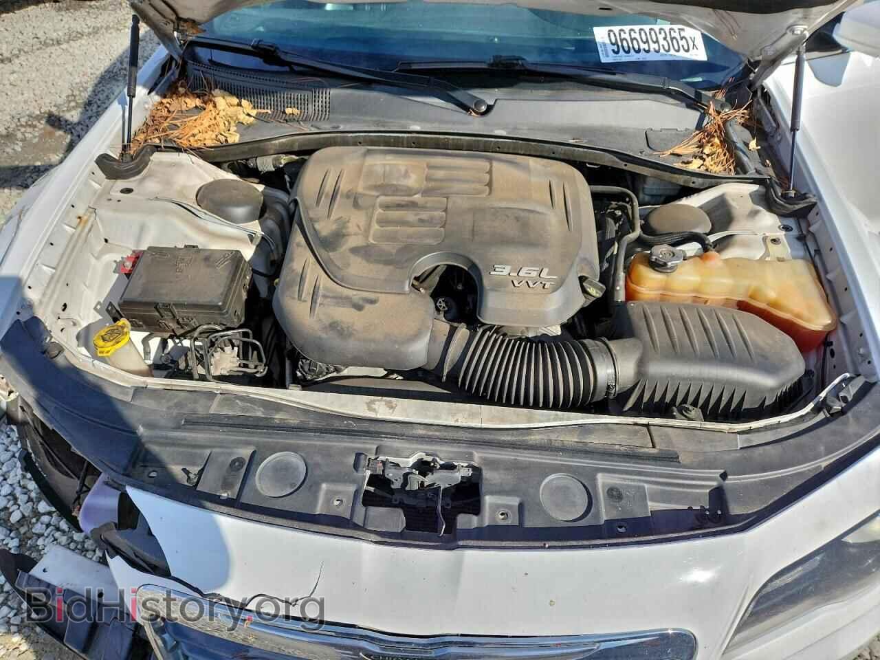 2014 CHRYSLER 300 - VIN: 2C3CCABG5EH141996 - Фото 11