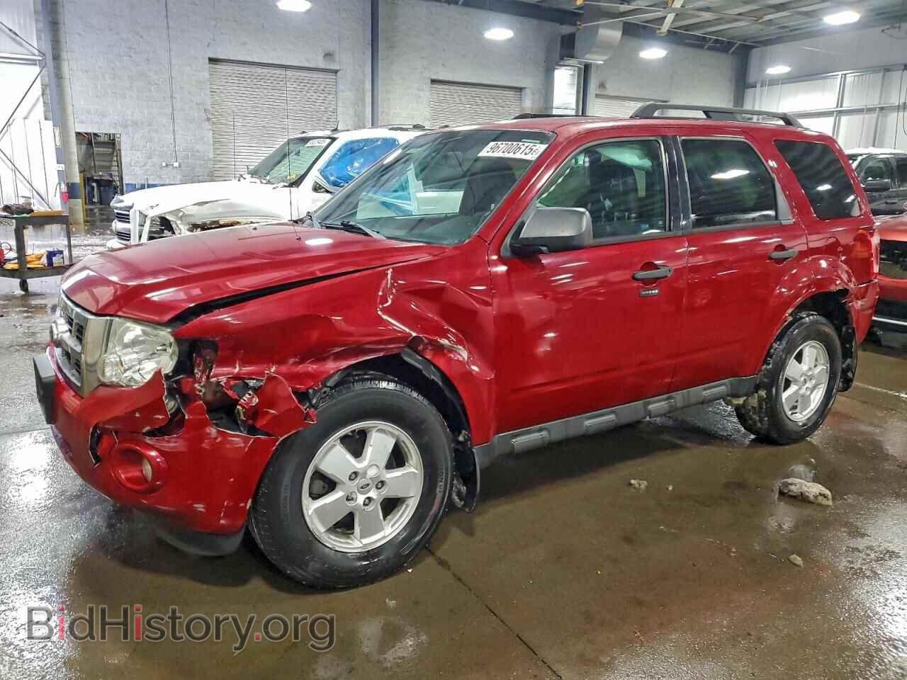 Photo 1FMCU0D75BKB03393 - FORD ESCAPE 2011