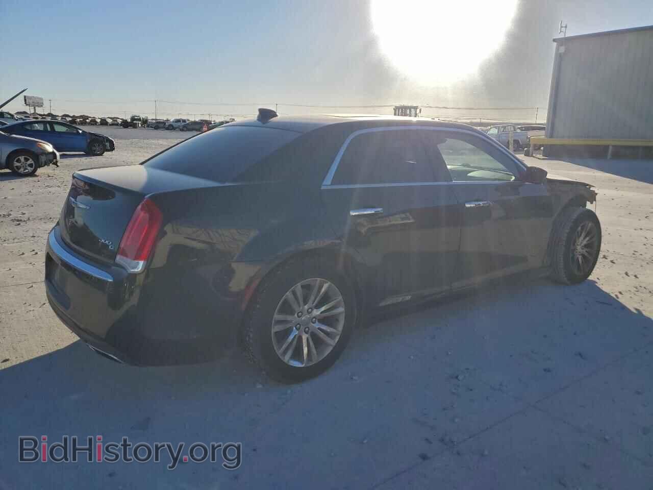 2017 CHRYSLER 300 - VIN: 2C3CCAEG6HH646090 - Фото 3
