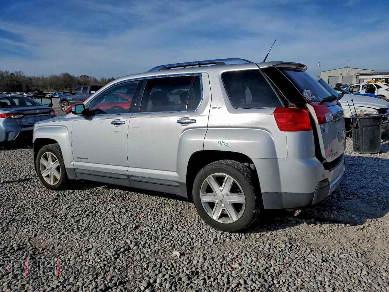 2011 GMC TERRAIN - VIN: 2CTFLXEC3B6387588 - Photo 2