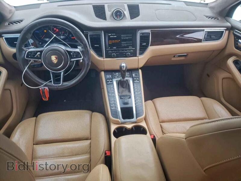 2016 Porsche MACAN (VIN WP1AF2A59GLB92907) — фото 8 из 13