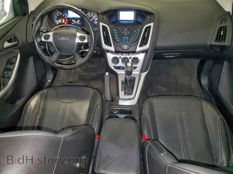 2014 Ford FOCUS (VIN 1FADP3F21EL324822) — фото 8 из 12