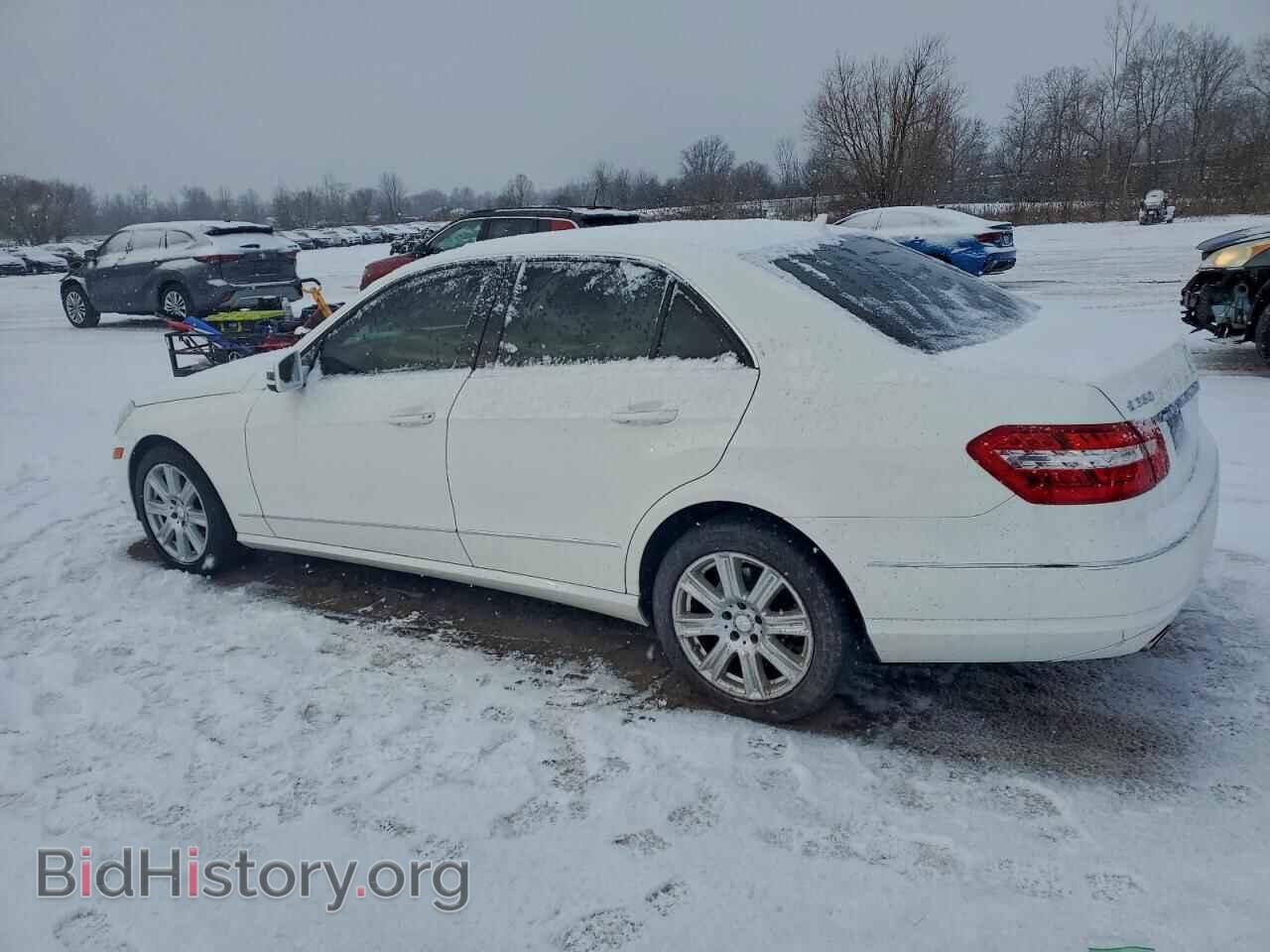 2013 MERCEDES-BENZ E-CLASS - VIN: WDDHF8JB0DA741948 - Фото 2