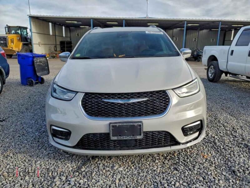 2021 Chrysler PACIFICA (VIN 2C4RC1N70MR603360) — photo 5 of 13
