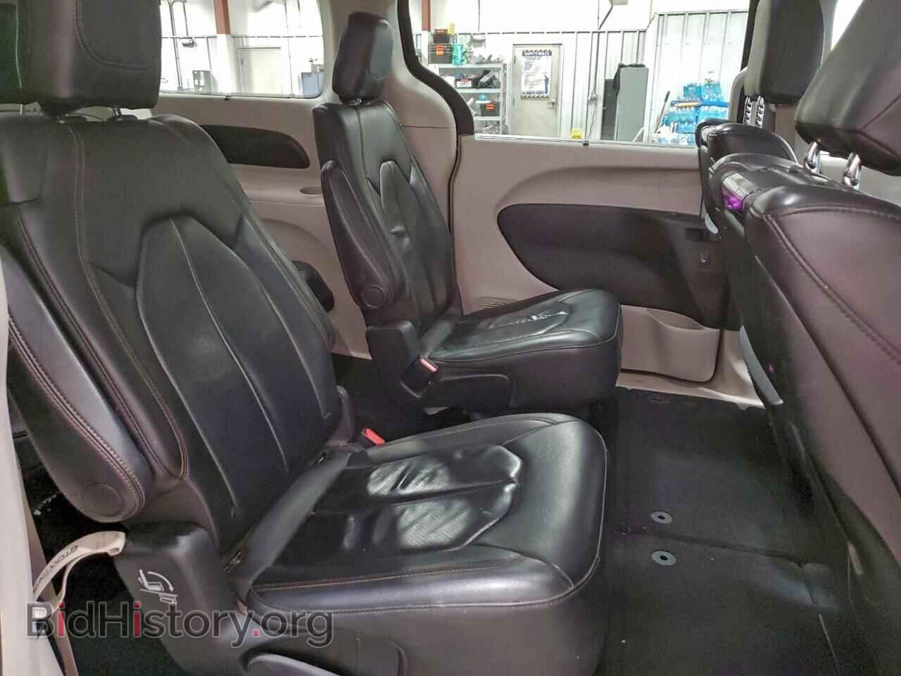 2018 CHRYSLER PACIFICA - VIN: 2C4RC1EG6JR155329 - Фото 11