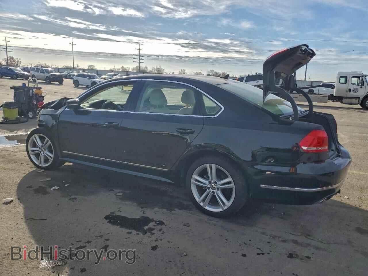 2015 VOLKSWAGEN PASSAT - VIN: 1VWCV7A36FC001724 - Фото 2