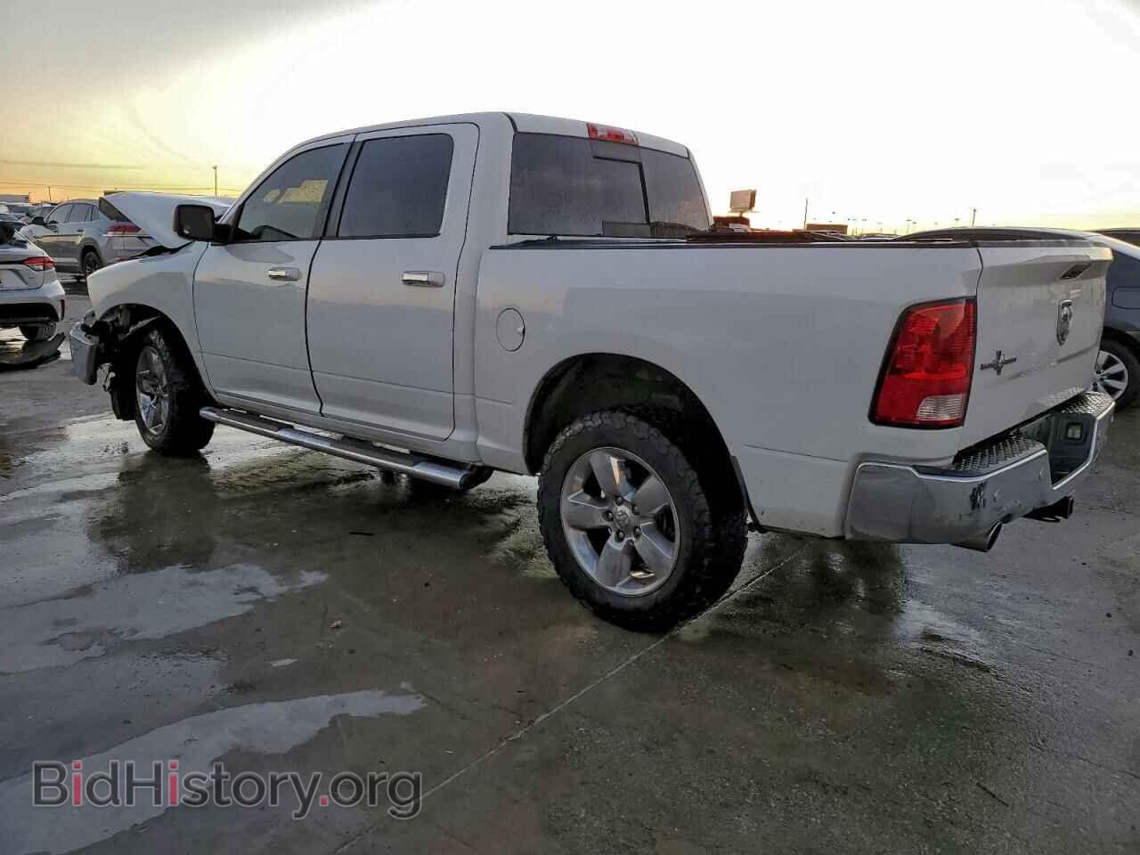 2016 RAM 1500 - VIN: 3C6RR6LT2GG366495 - Фото 2