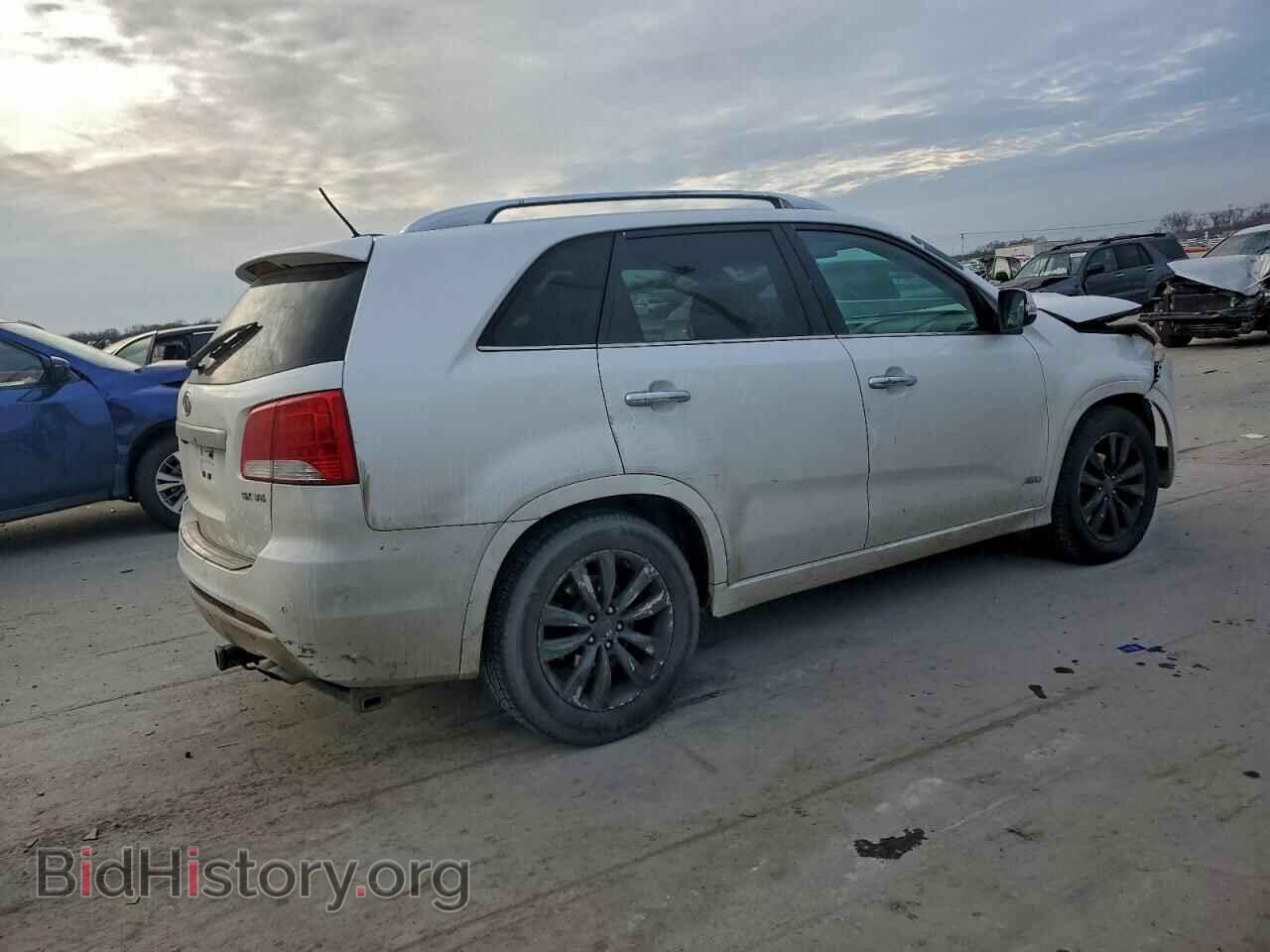 2012 KIA SORENTO - VIN: 5XYKWDA2XCG303946 - Фото 3