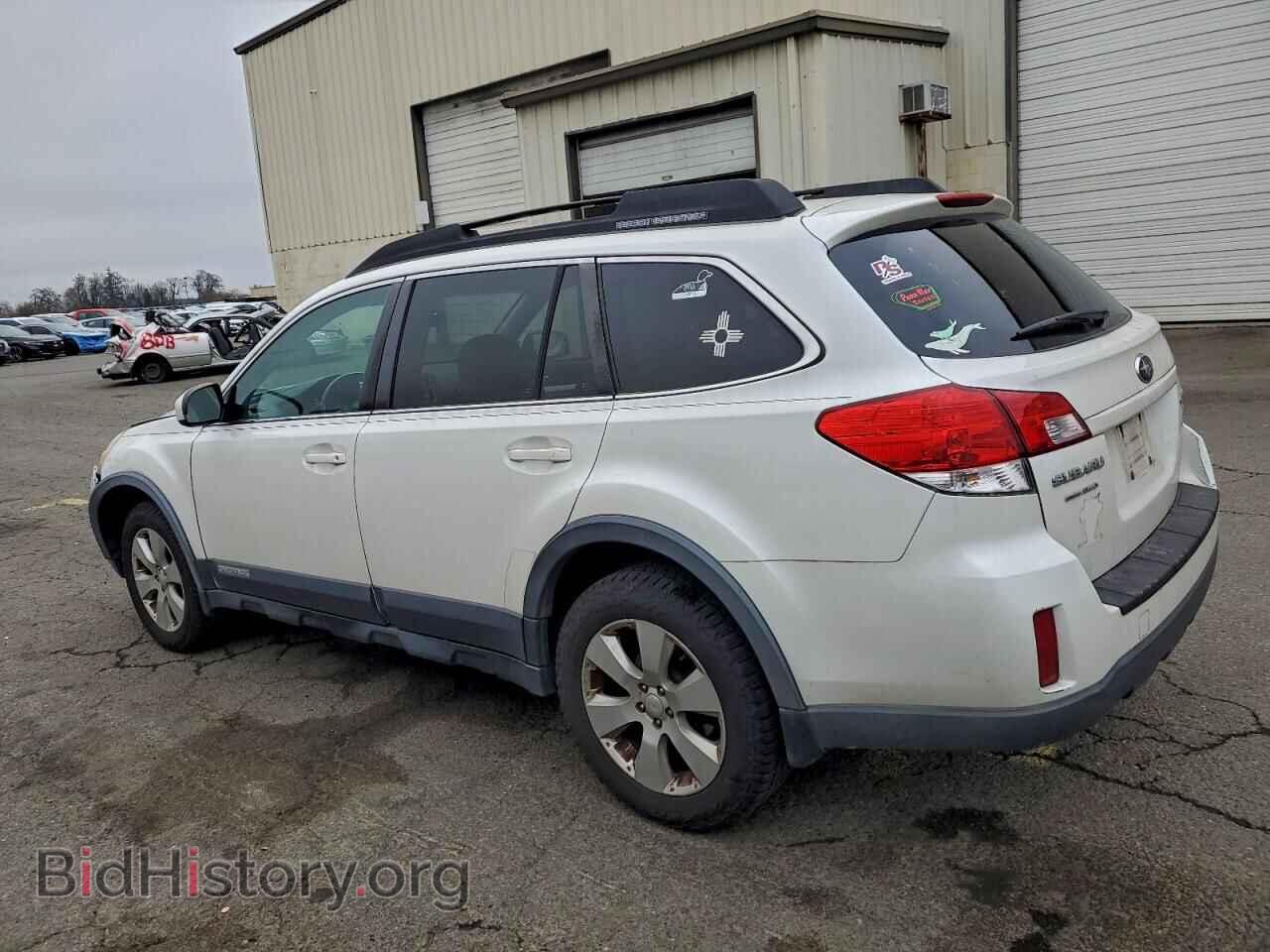 2011 SUBARU OUTBACK - VIN: 4S4BRBCC5B3430135 - Фото 2