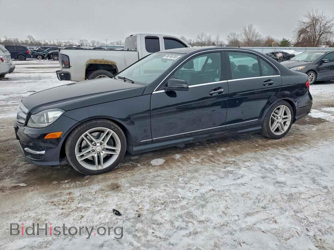Photo WDDGF8BB6CA604232 - MERCEDES-BENZ C-CLASS 2012